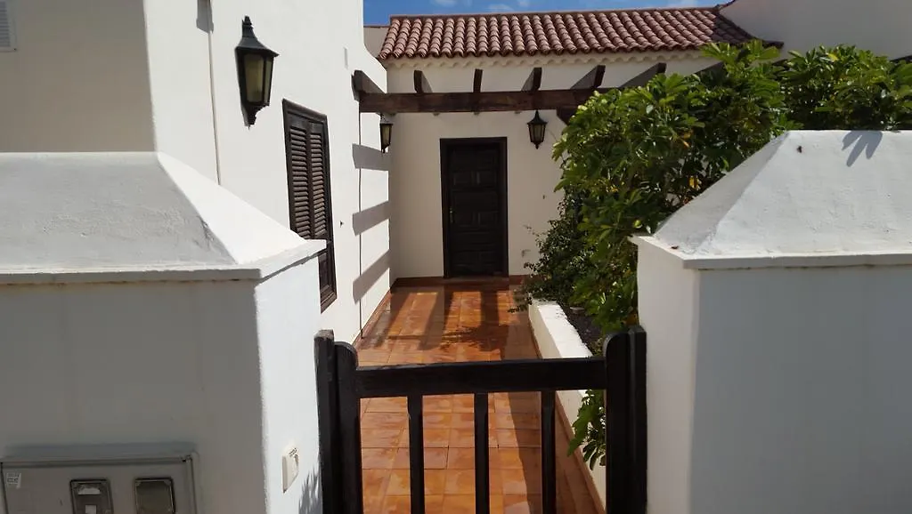 Exclusively Located Golf Villa With Heated Pool San Miguel de Abona 0*,